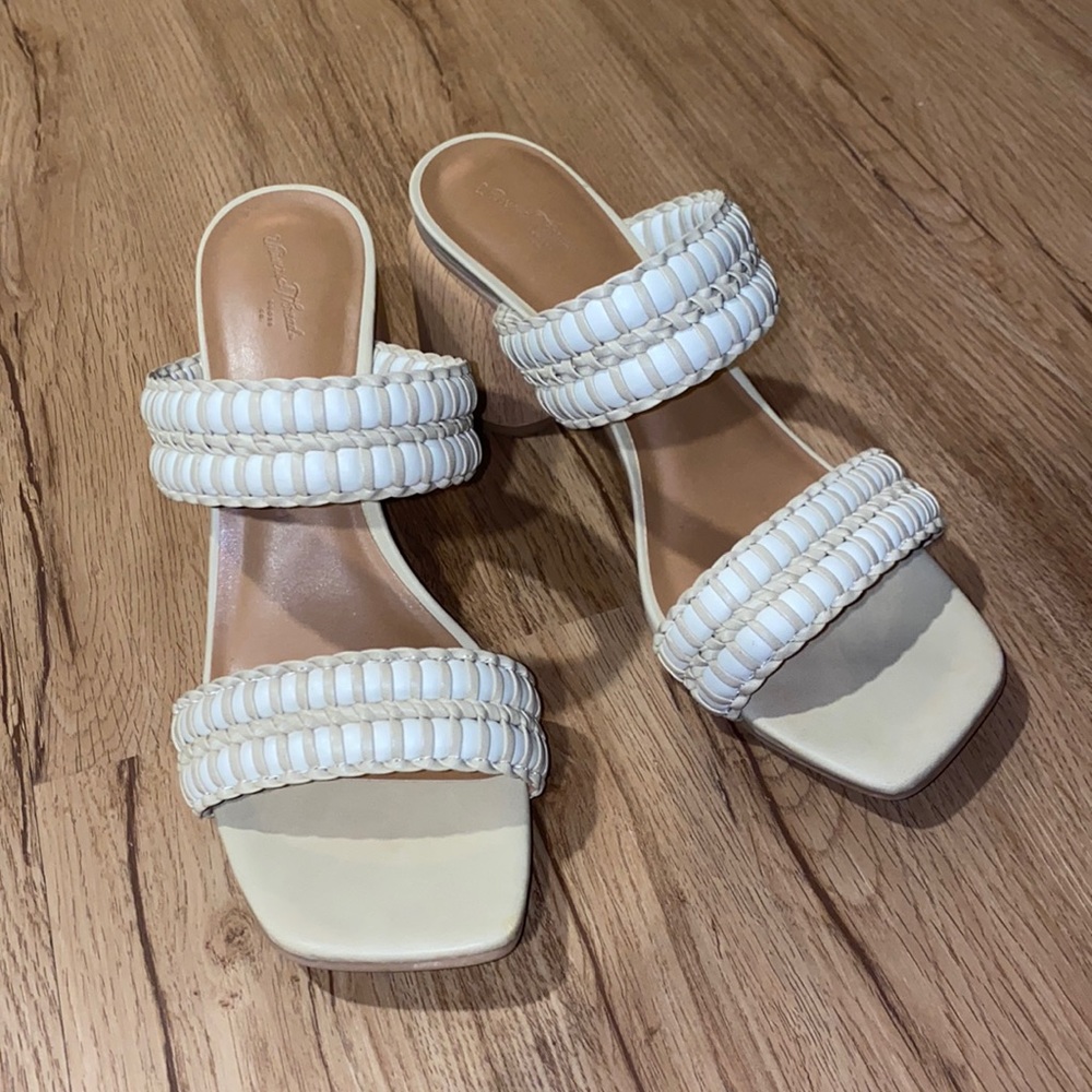 Universal Thread Tan and White Block Heel Slip On 8.5